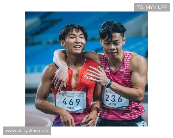 陈冠锋破纪录夺冠施君豪摘铜